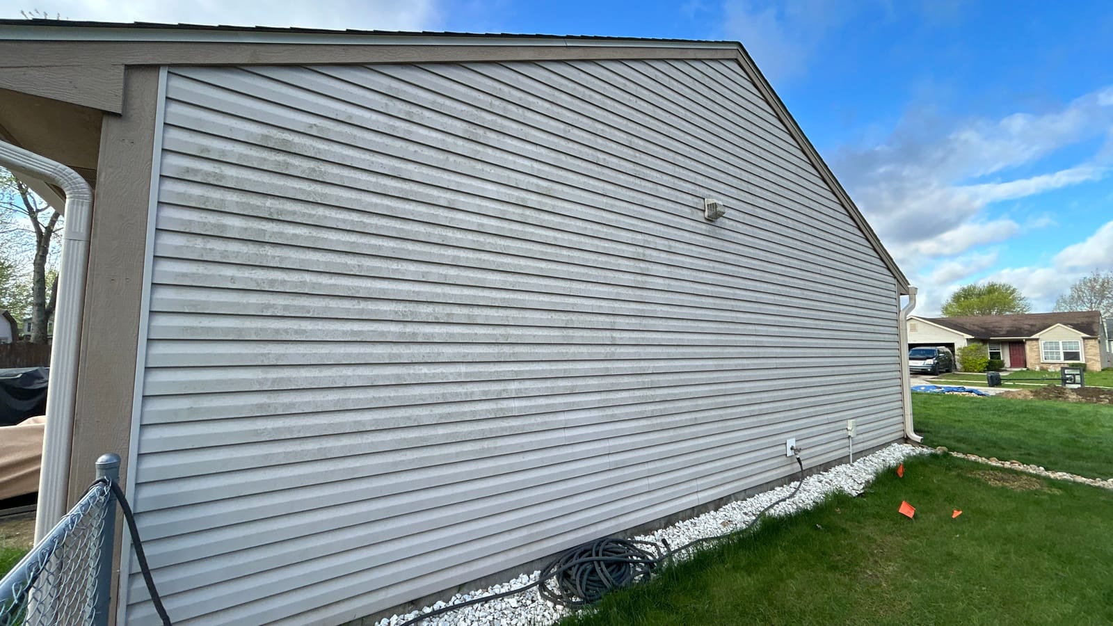 Mastic Carvedwood vinyl siding on a Franklin home