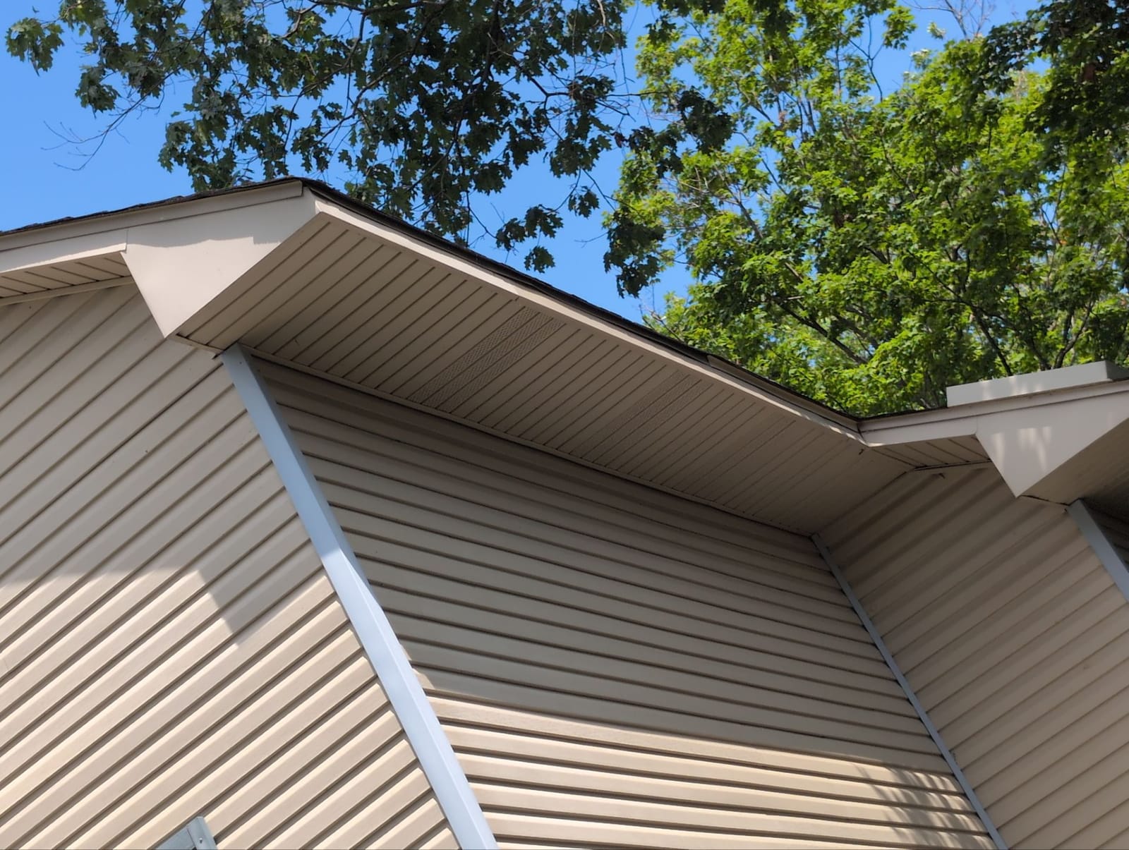 Owens Corning architectural shingle on a Noblesville home