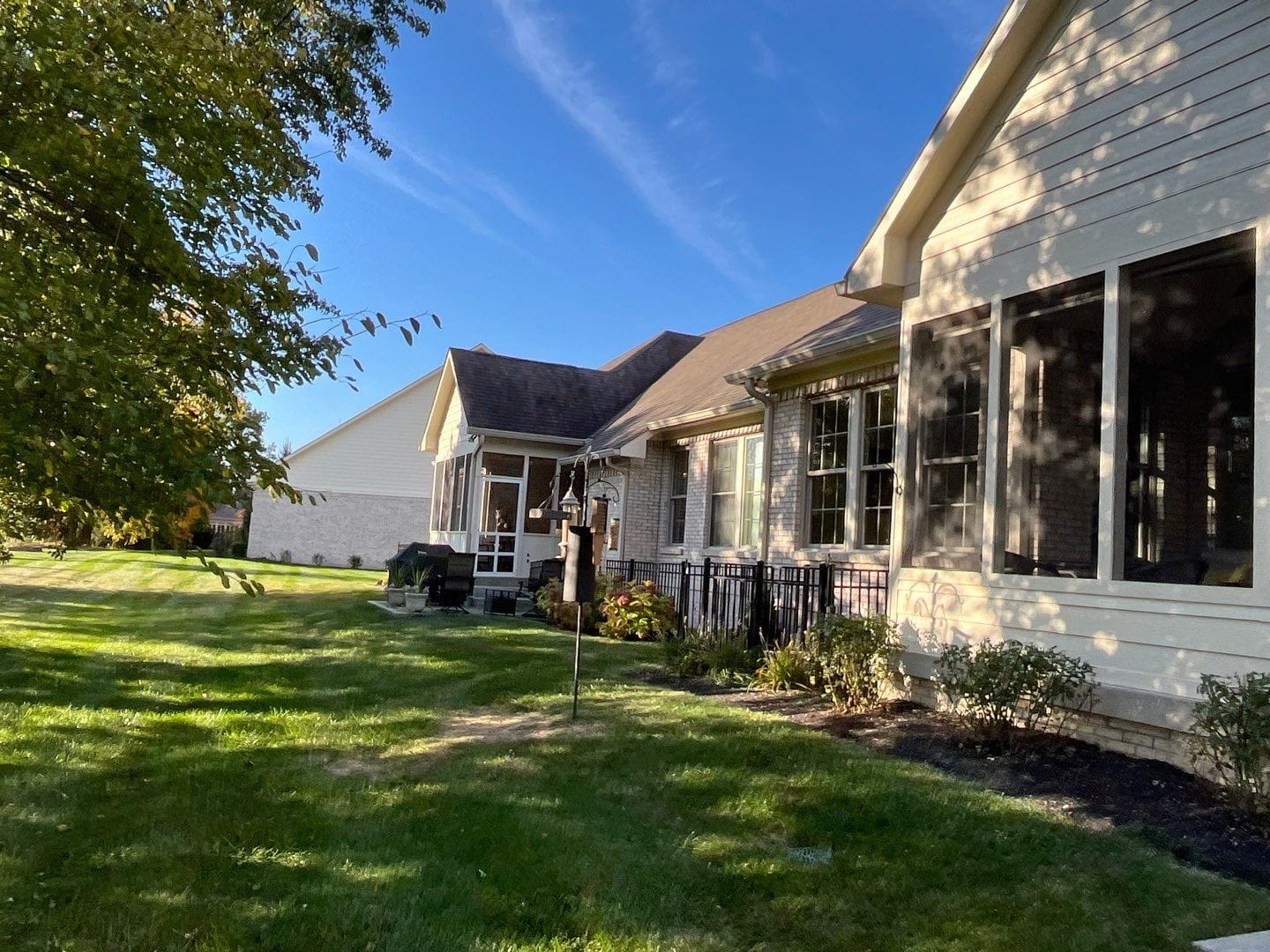 Owens Corning Duration architectural shingle roof on a Greenwood home