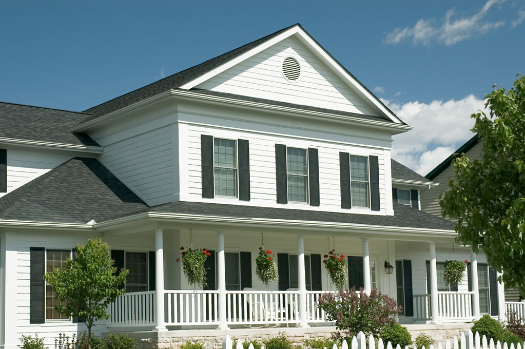 white-residential-house-with-big-porch